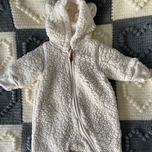 H&M teddy bear fleece zip onesie 1-2 months